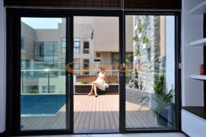 Cửa đi nhôm kính mở trượt